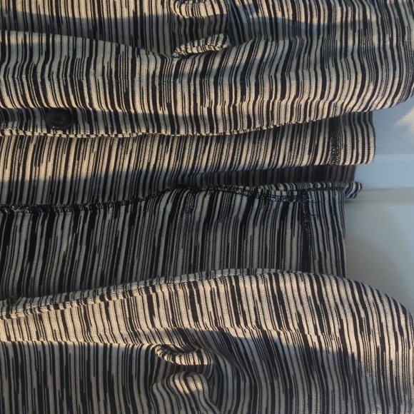 Short sleeve pocket knit blazer Size 2 / Large - Picture 4 of 11